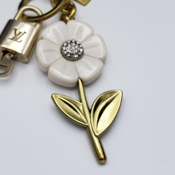 Authentic Louis Vuitton Lock & Key with Unbranded Flower Charm, Keychain - Picture 9 of 11